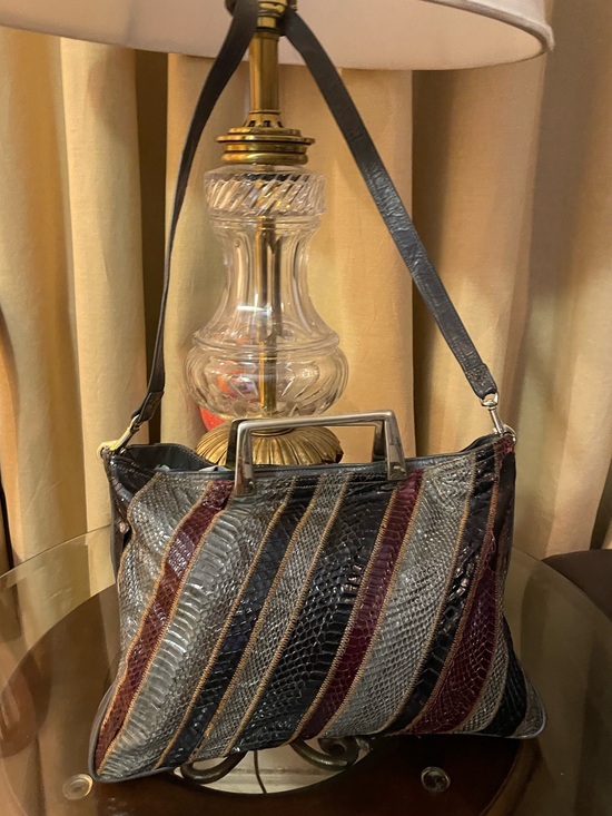 Vintage Handbags - Varon Vintage please check all picture of condition